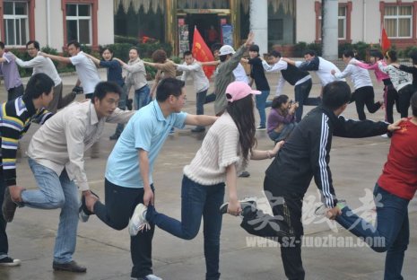 团队圆圈舞-破冰游戏
